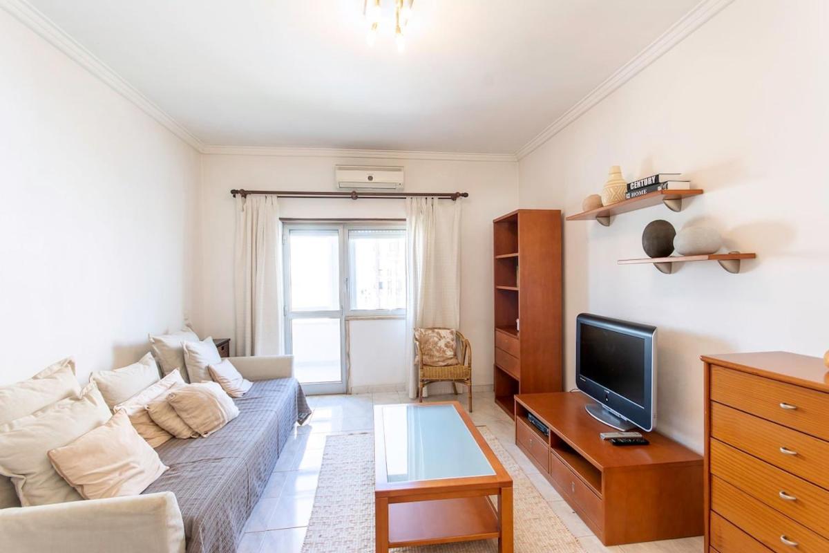 Cozy Peaceful Apartment In Almada By Innkeeper Exterior photo
